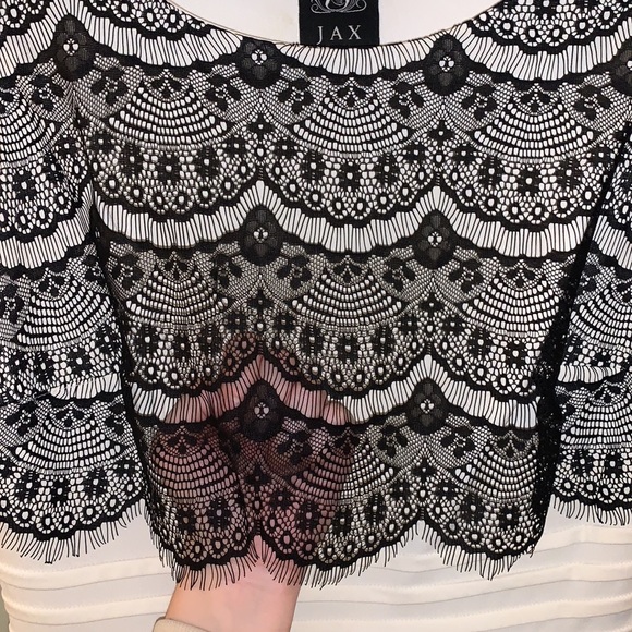 PERFECT condition - lace and off white dress - Picture 5 of 9